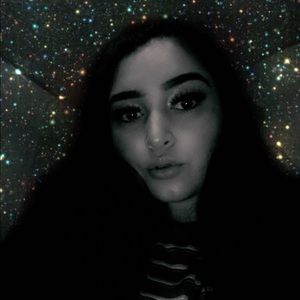 Meet your Posher, Daniela